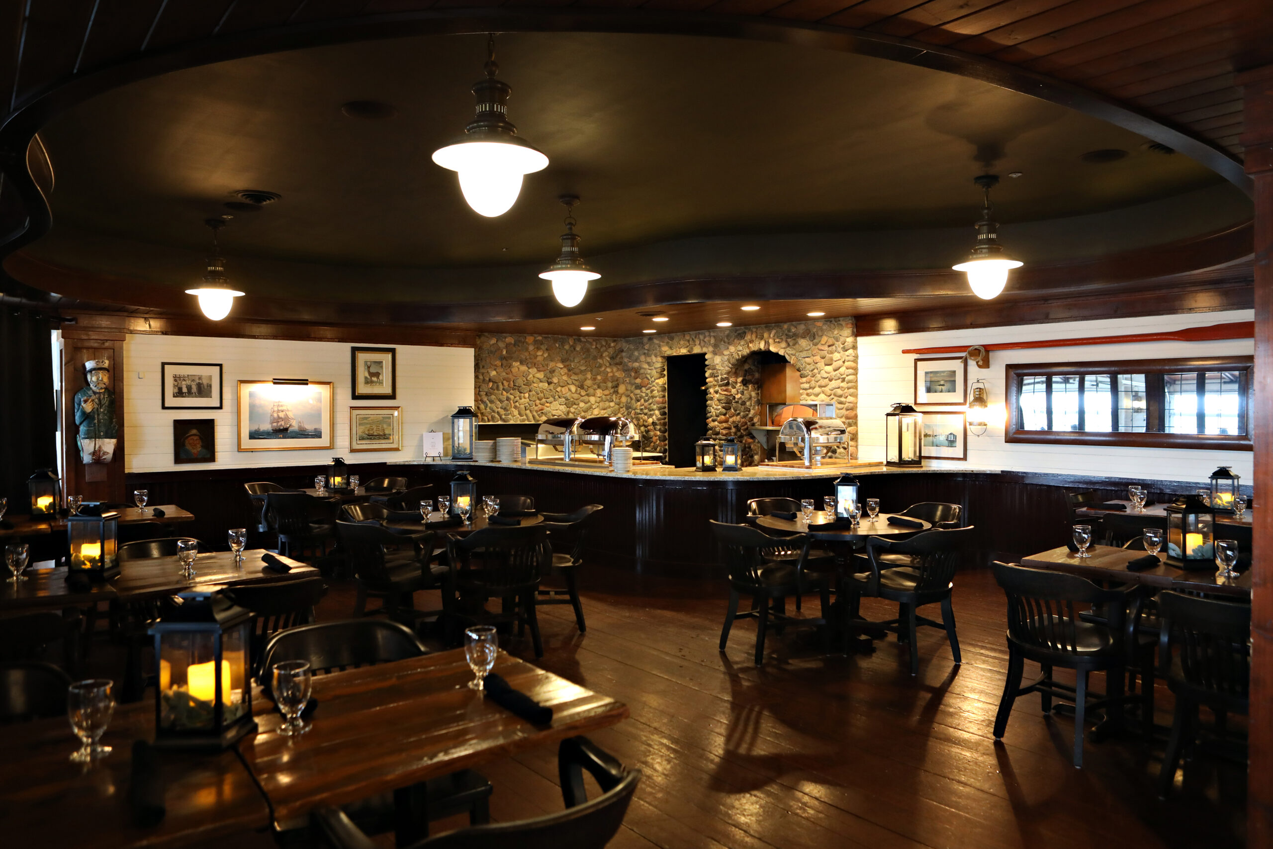 LolasLakehouseEventRoom